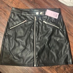 new with tags black leather skirt